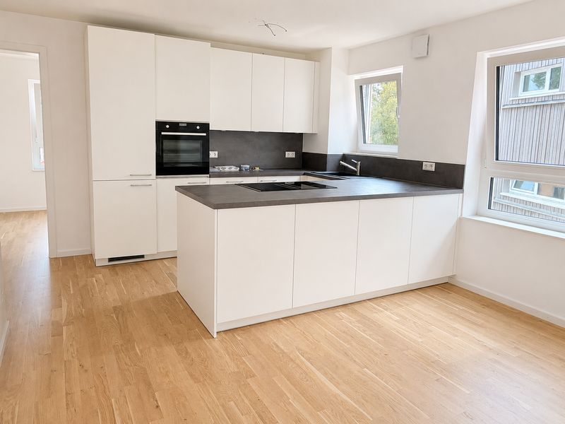 3-Zimmer-Wohnung mit Aufzug, Südbalkon und Einbauküche